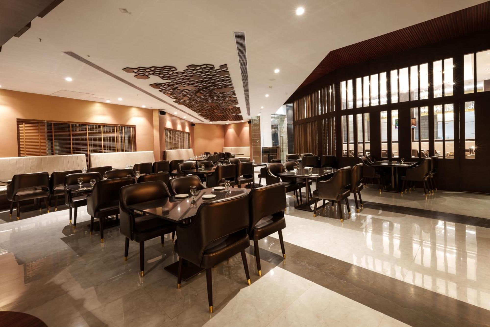 Pharos Hotels Chennai Exterior foto