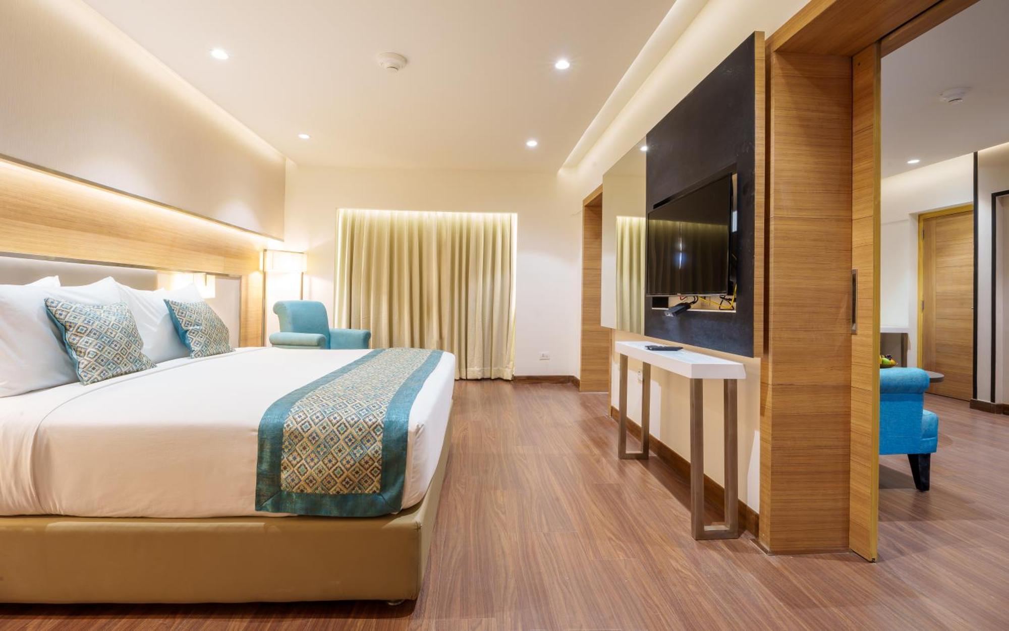 Pharos Hotels Chennai Exterior foto